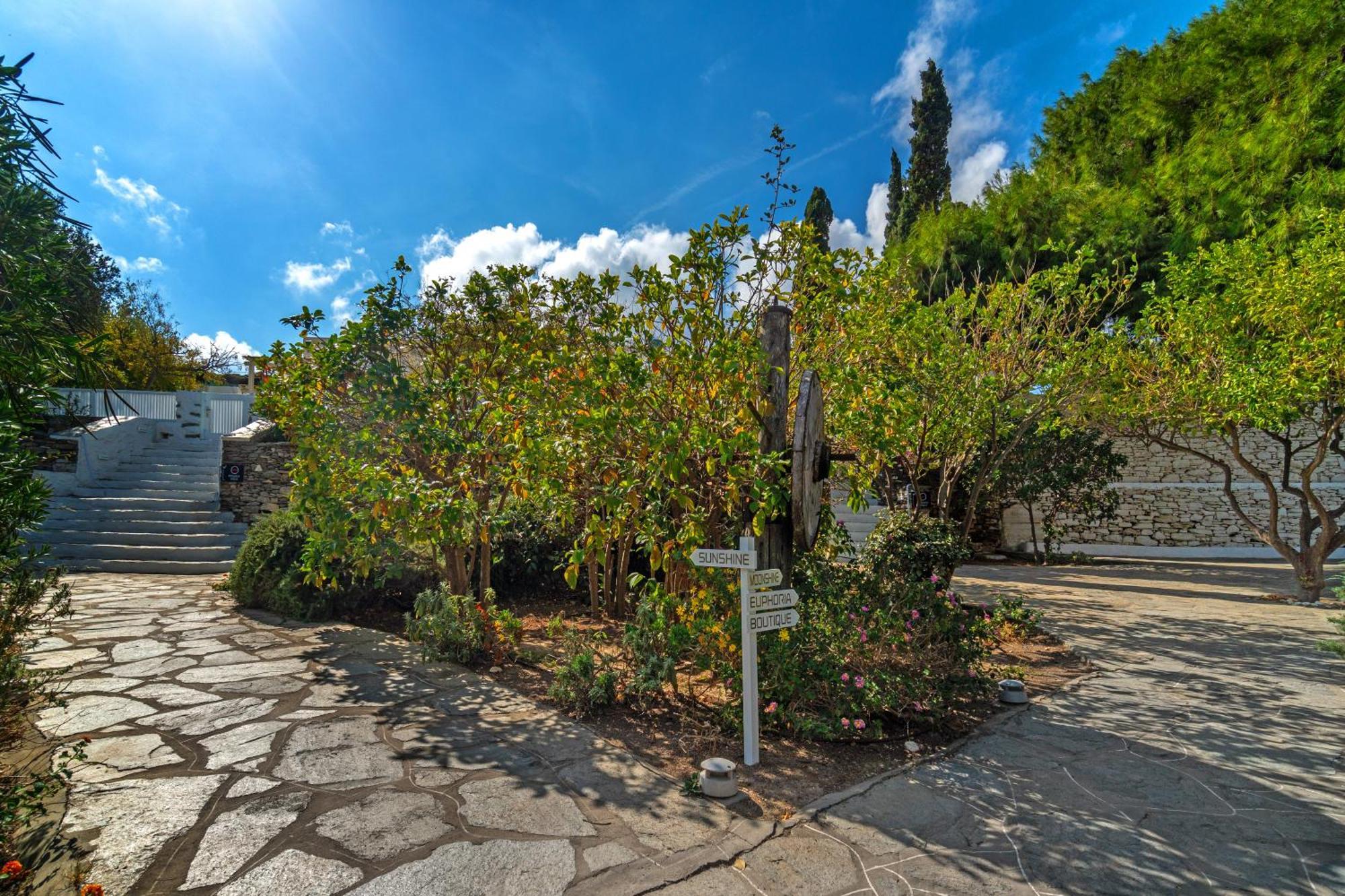 Rabagas Suites Luxury - In The Heart Of Sifnos Apollonia  Bagian luar foto